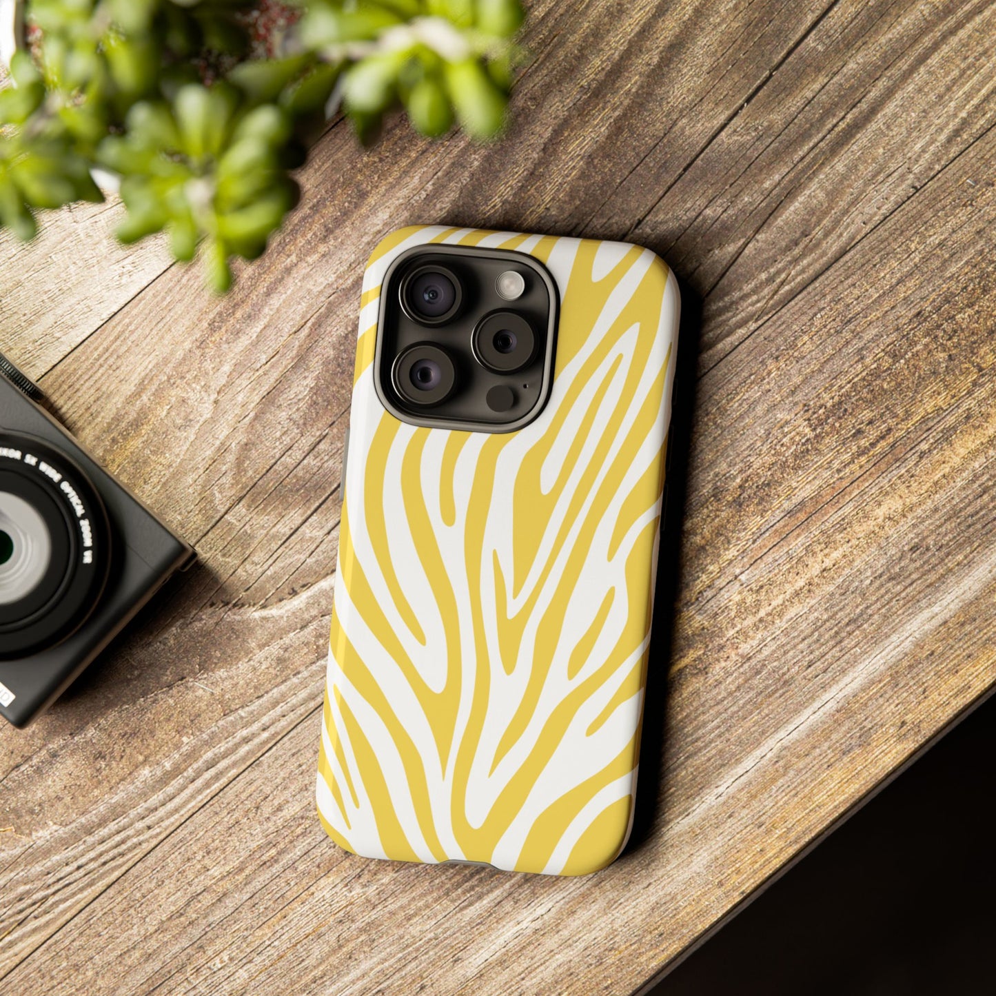Graphic Yellow Tiger Print Phone Case