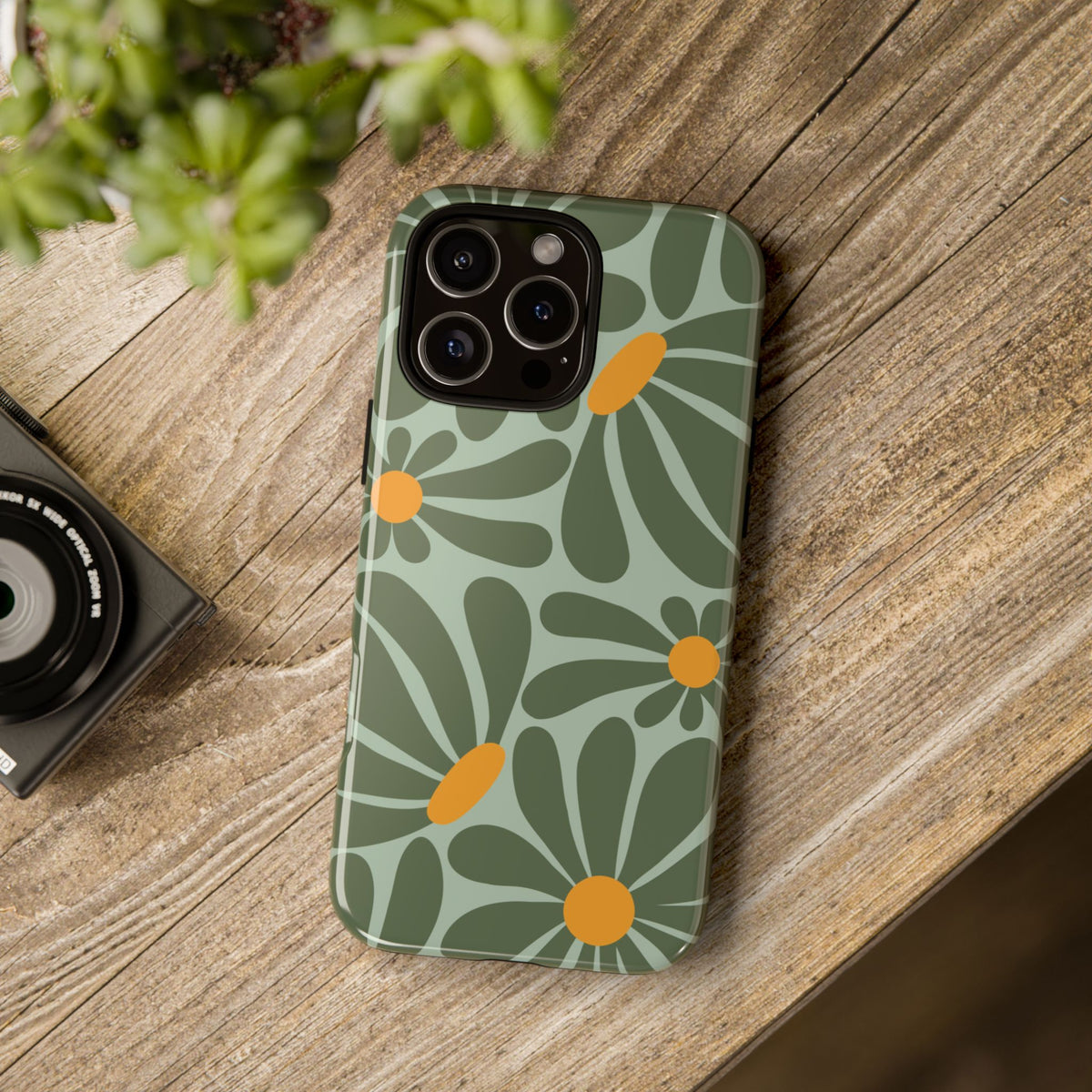 Retro Green Daisy Pattern Phone Case - Green Phone Case